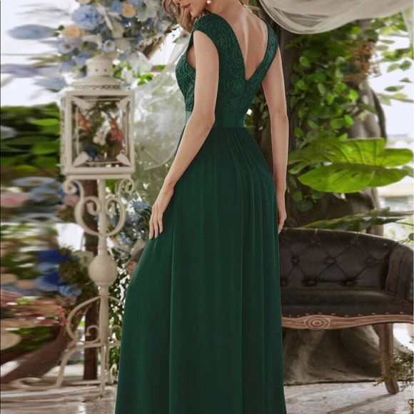 Formal gown with lace top - Picture 3 of 7